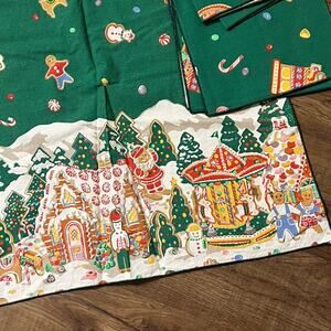 Vintage 1980s Gingerbread House Green Red Tablecloth & Napkin Set 47x52"